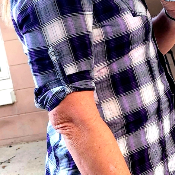 Arizona Women's plaid button down - Picture 9 of 12